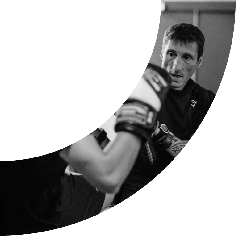 Portrait de Yannick Delporte, coach de KHYOBA Method (Champion du Monde de Kick-Boxing)